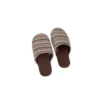 Nouvelle tendance : pantoufles plates en lin de style japonais pour femmes, silencieuses, pour sols en bois, personnalisables, avec une grande promotion - Product Image 5