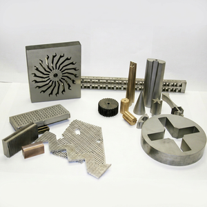 Service de tournage de pièces métalliques de haute précision, pièces usinées en acier inoxydable, petites pièces usinées, perçage CNC, usinage de haute précision - Product Image 1