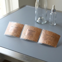 Étiquettes personnalisées en PVC imperméable, autocollantes, gaufrées, avec logo estampé à chaud, forme personnalisée pour bouteilles de cosmétiques, de parfums et de vins