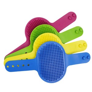 Gants de massage pour animaux de compagnie en silicone Yan Senyihang, jaunes, avec sangle réglable, brosse de bain pour chien, outil d'élimination des poils - Product Image 2