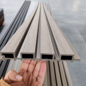 <span class=keywords><strong>Panel</strong></span> de Pared Exterior Impermeable y Ecológico de Plástico para Hoteles y Villas con Diseño Moderno y Textura de Madera - Product Image 5