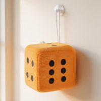 Porte-clés en peluche personnalisé en coton PP doux, jouet dés, décoration suspendue pour voiture, jeu éducatif amusant, cube de dessin animé, ornement