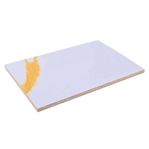 Alto brillo 4X8 18Mm Pet laminado Mdf hoja de madera/madera contrachapada/<span class=keywords><strong>aglomerado</strong></span>/OSB para puertas de gabinetes - Product Image 4