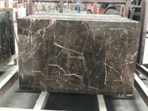 Azulejo de mármol marrón con vetas doradas y blancas - Product Image 4