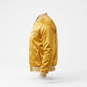 Chaqueta Varsity Amarilla de Satén con Logotipo Personalizado, Chaqueta Bomber Deportiva con Botones a Presión y Cuello a Rayas Bordado para Hombre - Product Image 2