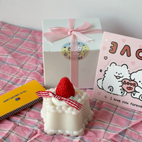 Bougie parfumée haut de gamme Gâteau aux fraises, Cadeau d'anniversaire, Coffret cadeau de Noël pour meilleure amie, sans fumée, idéal pour les occasions spéciales