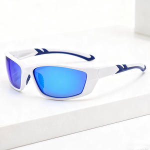 Lunettes de soleil polarisées pour hommes, protection UV400, monture PC, verres TAC, pour la pêche, le cyclisme et les activités de plein air - Product Image 3