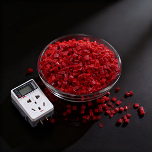 Granulés de polycarbonate vierge CH GF 10 renforcés de fibre de verre, haute fluidité, qualité moulage par injection pour casques - Product Image 1