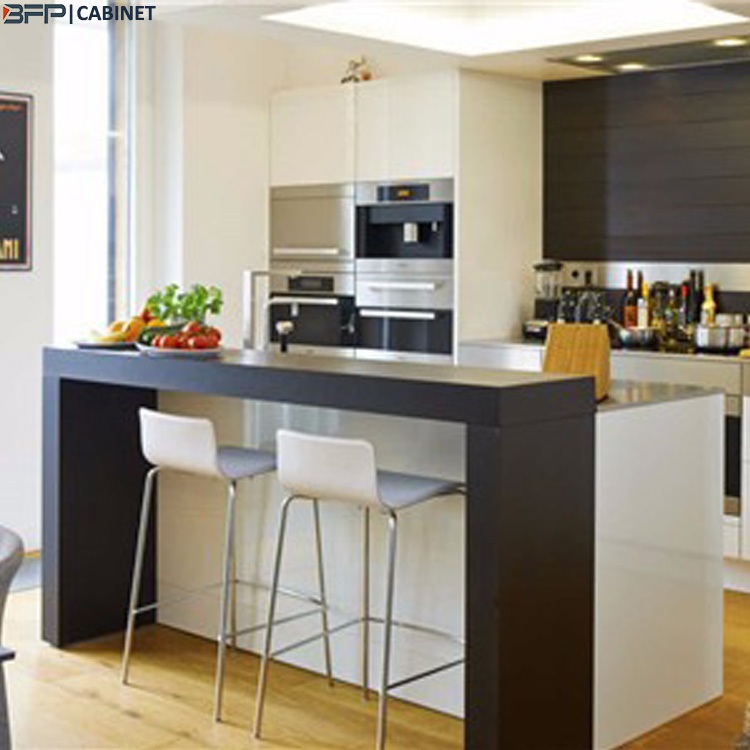 Pequeños muebles de cocina de diseño de barra de desayuno incluido