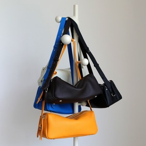 Sac à bandoulière <span class=keywords><strong>en</strong></span> cuir véritable Togo pour femme, avec plusieurs fermetures éclair, forme oreiller, sangle réglable, sac à main <span class=keywords><strong>en</strong></span> cuir, vente <span class=keywords><strong>en</strong></span> gros OEM ODM - Product Image 2