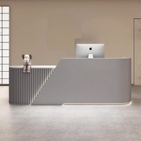 Bureau de réception en forme de L, en bois massif, moderne, minimaliste, avec panneaux cannelés, éclairage LED, écologique, durable, pour hôpital, supermarché