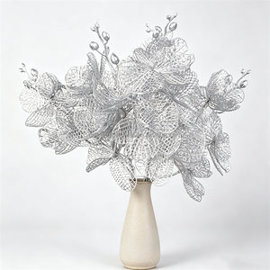 L-337 Lussuoso Bouquet di Orchidee e Ortensie Artificiali Dorate e Argentate, Piante Finte per Natale, Matrimoni, Casa, Tavolo e Vaso - Product Image 6