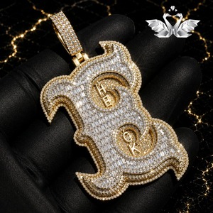 Colgante Hip Hop de Buena Calidad para Hombre y Mujer, Joyería Cúbica con Incrustaciones, Collar Chapado en Oro, Disponible al Mejor Precio - Product Image 1