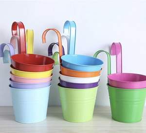 Ventes en gros de pots de fleurs suspendus en métal et en plastique pour la décoration extérieure du jardin, avec crochet détachable - Product Image 2