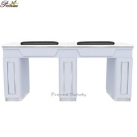 Mobilier de salon simple/double au design unique et nordique blanc et or bureau à ongles table de manucure avec accoudoir