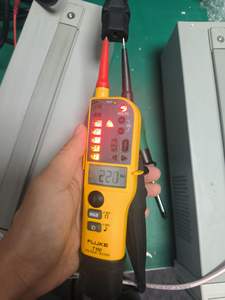 Fluke T150 iki kutuplu voltaj ve süreklilik elektrik test cihazı veya FLUKE T150VDE kullanılır - Product Image 4