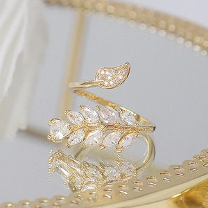 Anello Aperto Regolabile con Foglia Scintillante per Donne, Elegante Gioiello da Dito alla Moda - Product Image 2