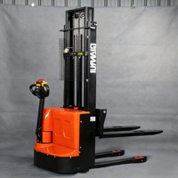 Chariot élévateur électrique compact 0,5 tonne 3m-4m avec batterie plomb-acide, pneus pleins et déplaceur latéral hydraulique pour usage agricole assis