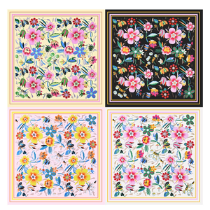 Venta al por mayor de diseño personalizado estampado floral 70*70CM bufanda cuadrada para bolso cuello flor patrón imitación seda bufandas - Product Image 2