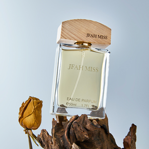 Perfume Ecológico de Marca Original para Hombre y Mujer, Color Personalizado, Spray Corporal de Larga Duración, Juego de Regalo de Moda al por Mayor - Product Image 3