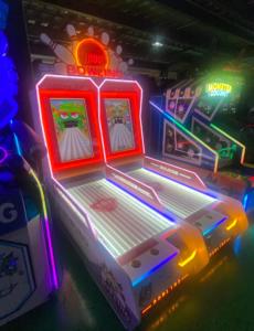 Jeux d'arcade à pièces, nouveau <span class=keywords><strong>jeu</strong></span> <span class=keywords><strong>de</strong></span> <span class=keywords><strong>bowling</strong></span> à boules chanceuses pour 2 joueurs, lumières colorées, <span class=keywords><strong>jeu</strong></span> vidéo <span class=keywords><strong>de</strong></span> <span class=keywords><strong>bowling</strong></span>, machine <span class=keywords><strong>de</strong></span> divertissement pour FEC - Product Image 1