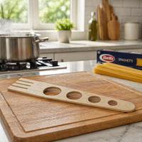 Vente en gros de gadget de cuisine en bois de hêtre, mesureur de pâtes à spaghetti, outil de mesure gadget avec 4 portions de service