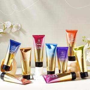 เซรั่มไวท์เทนนิ่งวิตามินซี 236 มล. ลดเลือนริ้วรอย ผิวเรียบเนียน พร้อมโลชั่นบำรุงผิวกายกลิ่นหอมหรูหรา - Product Image 1