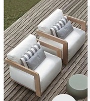 Ensemble de canapés en teck au design moderne combinaison de chaises de table en bois massif haut de gamme meubles de protection solaire imperméables pour villa de jardin