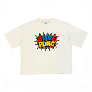 T-shirt in stile Pop Art - T-shirt dal design vivace di fumetti - Palette di colori rosso blu giallo - Top alla moda audace per gli amanti dell'arte - Product Image 3