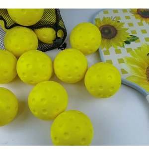 Balles de pickleball silencieuses de 74 mm approuvées par l'USAPA - Balles d'entraînement en mousse PU de qualité professionnelle |   Conception anti-bruit | Utilisation pour les tournois et l'entraînement - Product Image 4