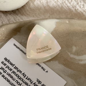 Clip de frange en forme de triangle de style simple conception d'oreille de chat mignon belle griffe de cheveux de mâchoire en acétate de couleur pour les filles <span class=keywords><strong>Yong</strong></span> dames - Product Image 6