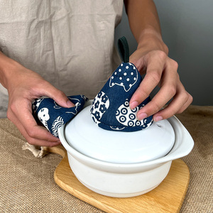 Guantes de horno de algodón de tamaño estándar con diseño impreso y aislamiento térmico para hornear y usar en el horno - Product Image 4
