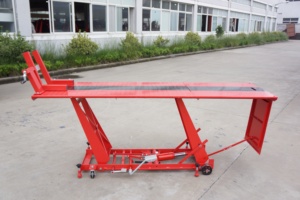 Table élévatrice hydraulique <span class=keywords><strong>pour</strong></span> moto ME ME04081 800 Lbs, best-seller |   Lifting stable, utilisation facile |   <span class=keywords><strong>Pour</strong></span> les ateliers <span class=keywords><strong>de</strong></span> <span class=keywords><strong>réparation</strong></span> <span class=keywords><strong>de</strong></span> <span class=keywords><strong>motos</strong></span> - Product Image 4