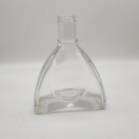 Vente directe d'usine, bouteilles en verre cristallin transparent de 750 ml avec bouchon en liège pour gin/rhum/tequila/whisky, logo personnalisé en couleur, fabrication chinoise
