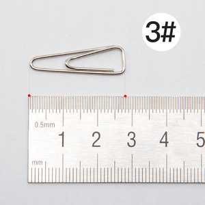 Deli Triangle Paper Clips No.0051 3# Metal 100 Pieces Per Box Office Supply - Product Image 2
