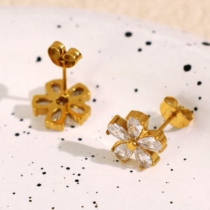 ต่างหูรูปดอกไม้ ประดับเพชรเซอร์โคเนียมสีขาว ตัวเรือนทอง ดีไซน์แบบหนีบ เหมาะสำหรับใส่ทุกวัน ต่างหูคริสตัลสำหรับผู้หญิง - Product Image 2