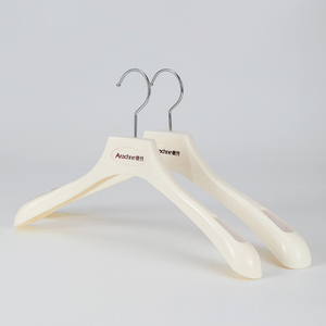 Cintres en plastique robustes personnalisés pour magasins de gros, moulés par injection, <span class=keywords><strong>design</strong></span> multifonctionnel - Product Image 1