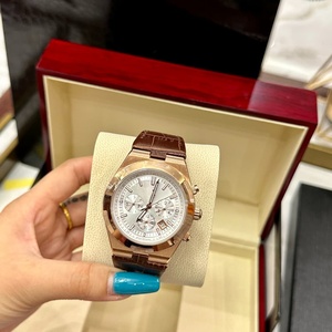 Montre chronographe classique à quartz avec bracelet en cuir et fonction date pour homme - Product Image 3