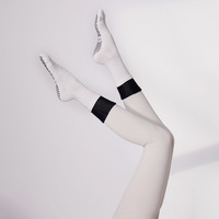 Chaussettes de yoga antidérapantes en promotion, chaussettes de Pilates, chaussettes à grip antidérapant pour femmes, pour Pilates, ballet, entraînement pieds nus avec sangles