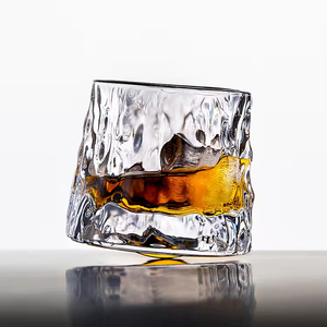 Vaso de Whisky Giratorio de Cristal Creativo al por Mayor, Diseño Giratorio de Fondo Redondo para Bar, Fiestas y Uso Doméstico - Product Image 3