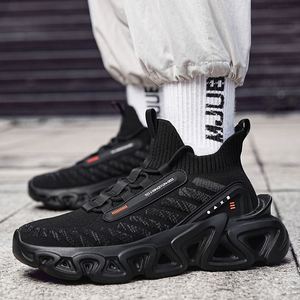 Chaussures de course décontractées respirantes pour hommes, semelle à lame, confortables pour la marche, personnalisables OEM pour la vente en gros - Product Image 3