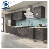 Meuble de cuisine modulaire PRIMA sur mesure en bois massif et laque acrylique importés, avec îlot de comptoir en marbre - Vente en gros