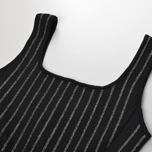 Vestido de punto y ganchillo estilo vintage de alta calidad para mujer, sin mangas, con cuello redondo, hasta la rodilla, a rayas, con cintura natural y corte en A. - Product Image 6