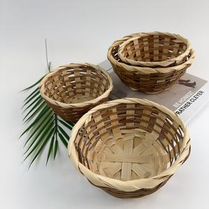 Cesta de almacenamiento de bambú Curry de estilo Cesta tejida para frutas o pan con asas Empaquetado en cartón - Product Image 2