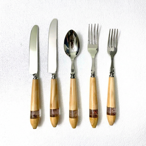 Ensemble de couverts minimalistes avec manche en bois et résine, ensemble de couverts en acier inoxydable pour la restauration, la maison, l'hôtel et les mariages - Product Image 1