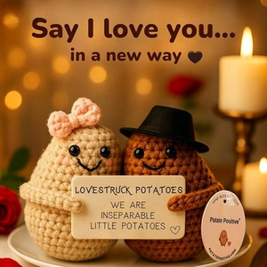 Pommes de terre positives en crochet pour couple avec carte de message « <span class=keywords><strong>Lovestruck</strong></span> » - Amigurumi de petites pommes de terre faites à la main, in Séparables - Product Image 5