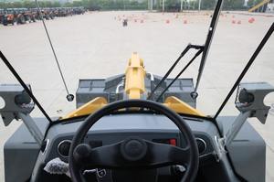 لودر أمامي <span class=keywords><strong>ENSIGN</strong></span> YX656 بسعر المصنع مع دلو سعة 3 متر مكعب - Product Image 6