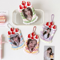 Porte-cartes de visite pendentif 3 pouces motif dessin animé mignon fraise dessert pour étudiants, présentoir de photocartes d'idols Kpop, Guka Subway