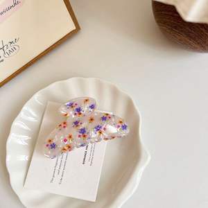 Pinza de Pelo Acrílica Estampada con Diseño Floral Retro, Pinza de Pelo Tipo Tiburón para Mujer, Antideslizante, Pinza de Pelo Grande para Cabello Fino - Product Image 4