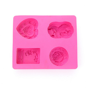 Moule à bougies en silicone sans BPA, à démoulage <span class=keywords><strong>facile</strong></span>, fait <span class=keywords><strong>maison</strong></span>, 4 cavités, formes différentes, cœur/fleur/angle, et moule à savon en silicone - Product Image 6